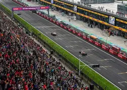 F1赛场再起风云：天山鲨队队险胜瓯越独角兽队，赛场气氛火爆团队防守值得称道(阿布扎比F1赛道)